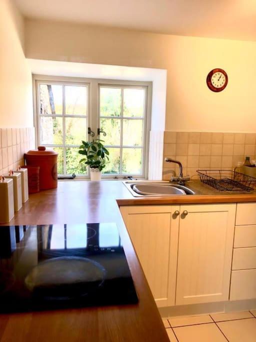 Stunning Stone Cottage On Bath'S Doorstep Box  Eksteriør billede